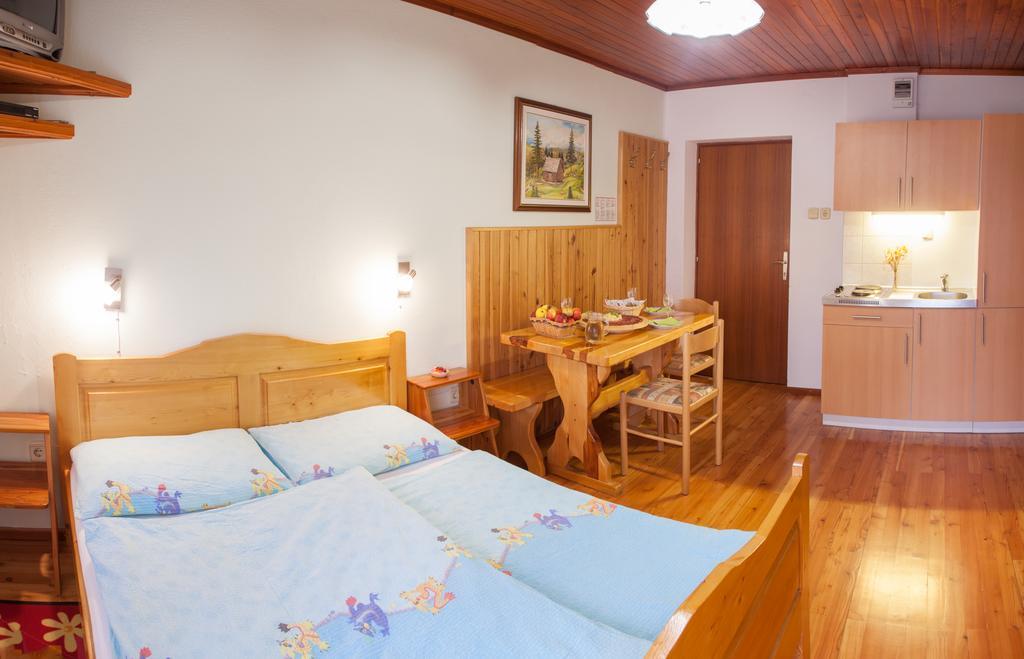 Apartments Lovec Cerkno Εξωτερικό φωτογραφία