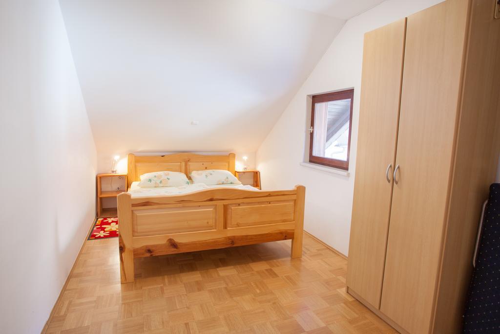 Apartments Lovec Cerkno Εξωτερικό φωτογραφία